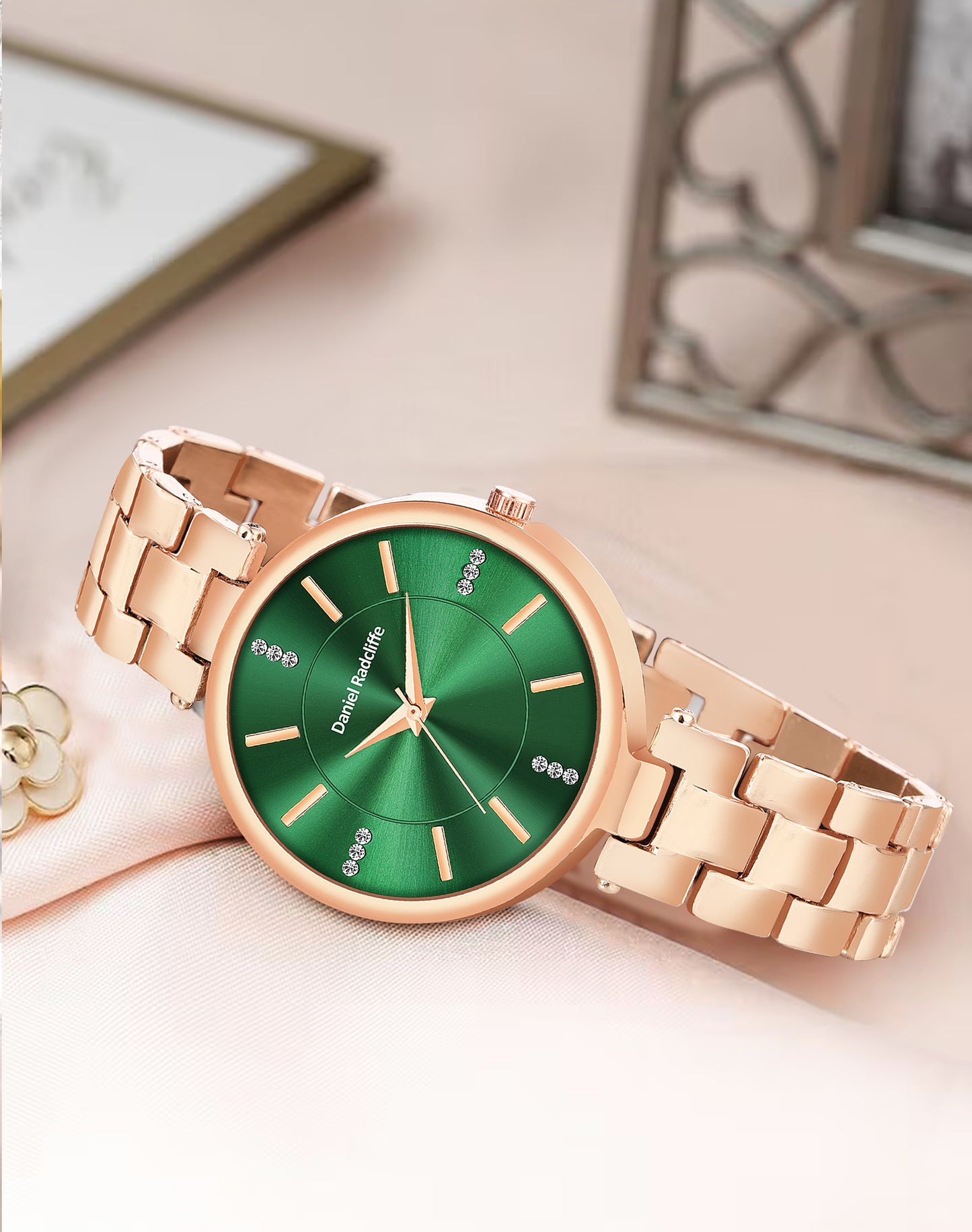 Round Rose Gold Green Analog Watch - For Women DRW001